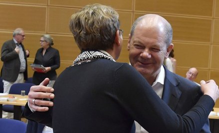 Sondaż: Członkowie SPD podzieleni ws. koalicji z partią Merkel