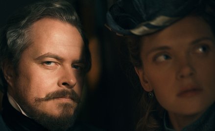 Tomasz Schuchardt jako Wokulski i Sandra Drzymalska jako Łęcka w serialu Netflixa