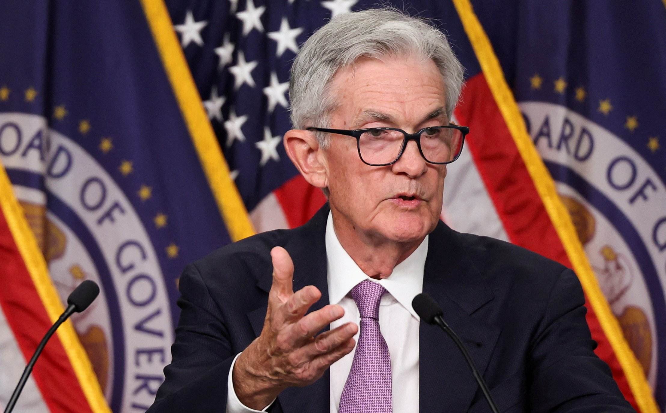 Donald Trump zapewnia, iż „nie ma zamiaru zwolnić” szefa Rezerwy Federalnej