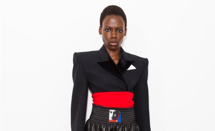 Agel Akol pierwszy raz pojawiła się na wybiegu dużego domu mody w ubiegłym roku, prezentując kolekcj