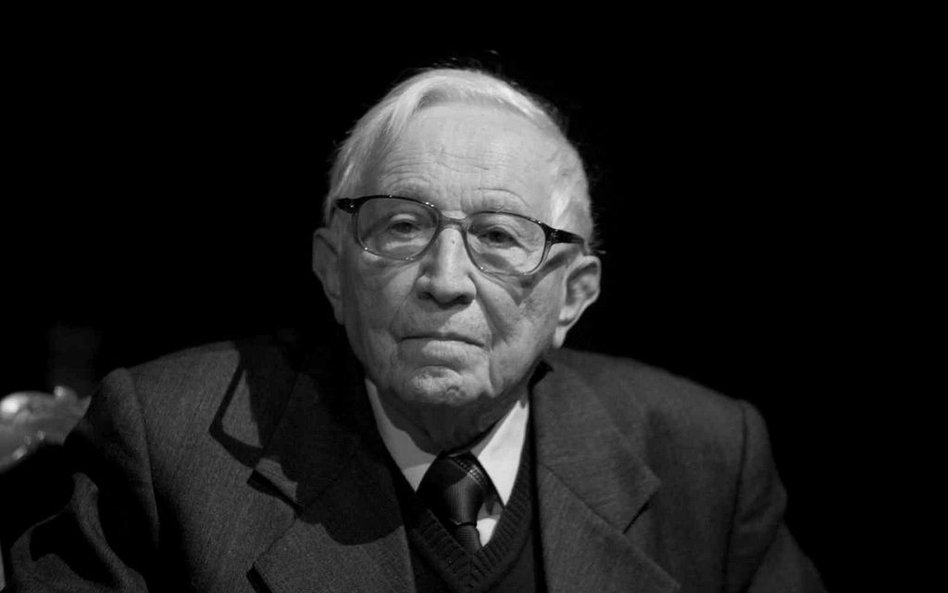 Różewicz: Złote myśli na czarnym tle