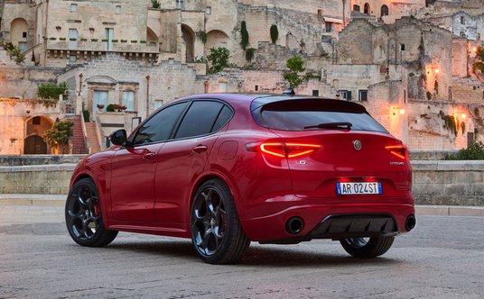Alfa Stelvio Tributo Italiano