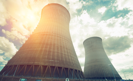 Superkomputery AI będą potrzebowały ogromnych ilości energii. Tę mogą dostarczyć głównie elektrownie