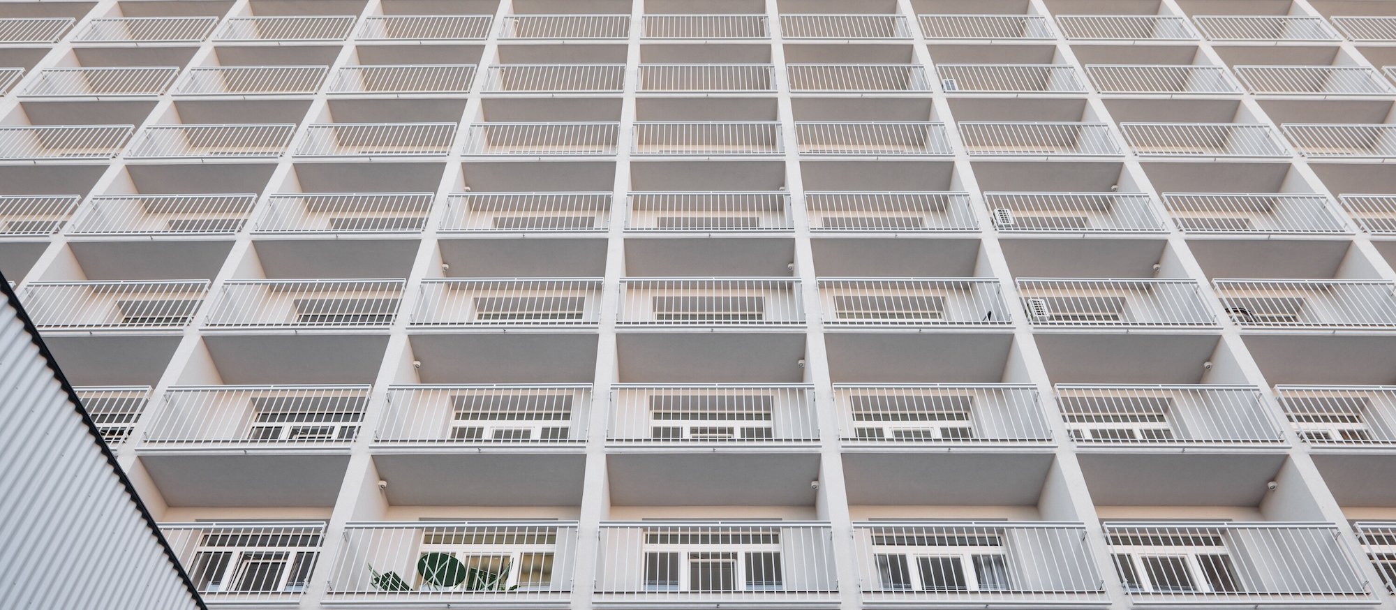 Dawny hotel robotniczy w nowej odsłonie. Renowacja komunistycznego kolosa