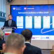 Nowe połączenie dwóch aplikacji prezentował między innymi wiceminister cyfryzacji Dariusz Standerski
