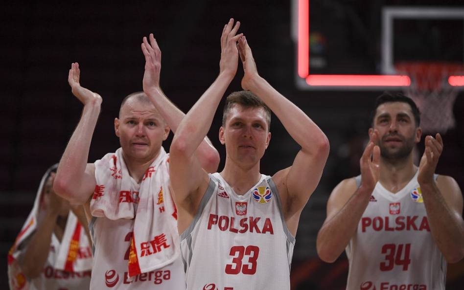 Polacy silni jako zespół