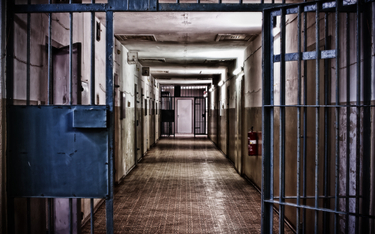 Raport: strażnicy więzienni z Barczewa mieli torturować osadzonych