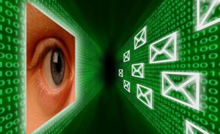 Szef może kontrolować firmowy telefon i laptop