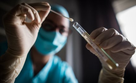 COVID-19: Czy płeć pacjenta może wpływać na skuteczność leczenia