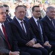 Premier Mateusz Morawiecki (2P), minister - członek Rady Ministrów Henryk Kowalczyk (L) i minister r