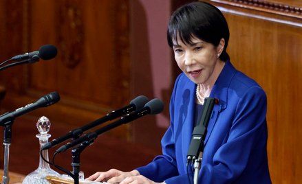 Premier Sanae Takaichi właściwie zawsze pokazuje się publicznie w ubraniach i akcesoriach o japoński