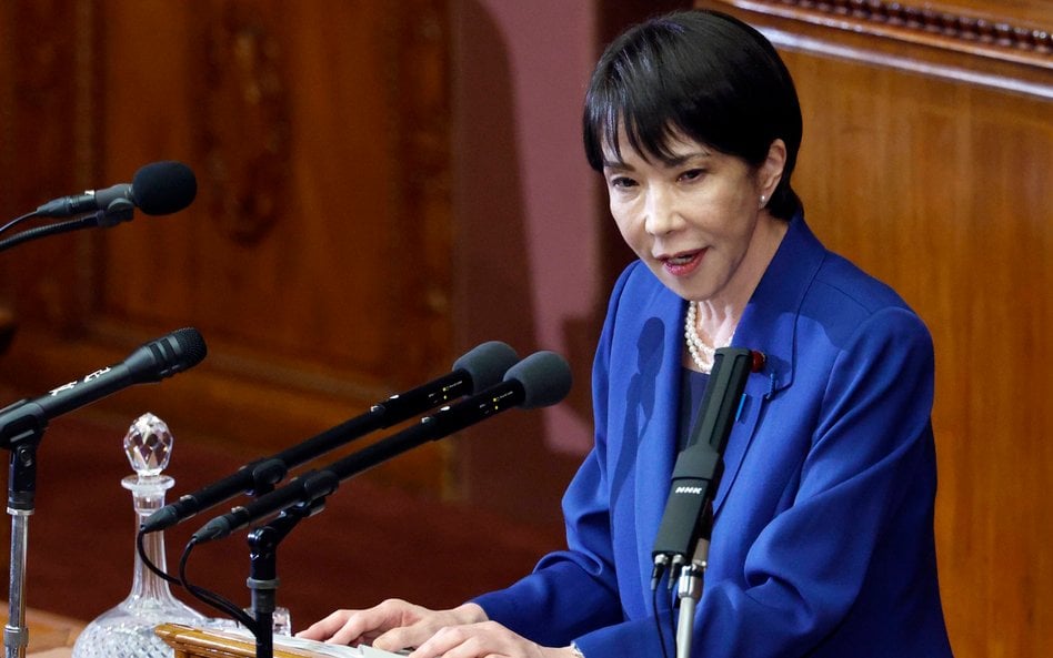 Premier Sanae Takaichi właściwie zawsze pokazuje się publicznie w ubraniach i akcesoriach o japoński