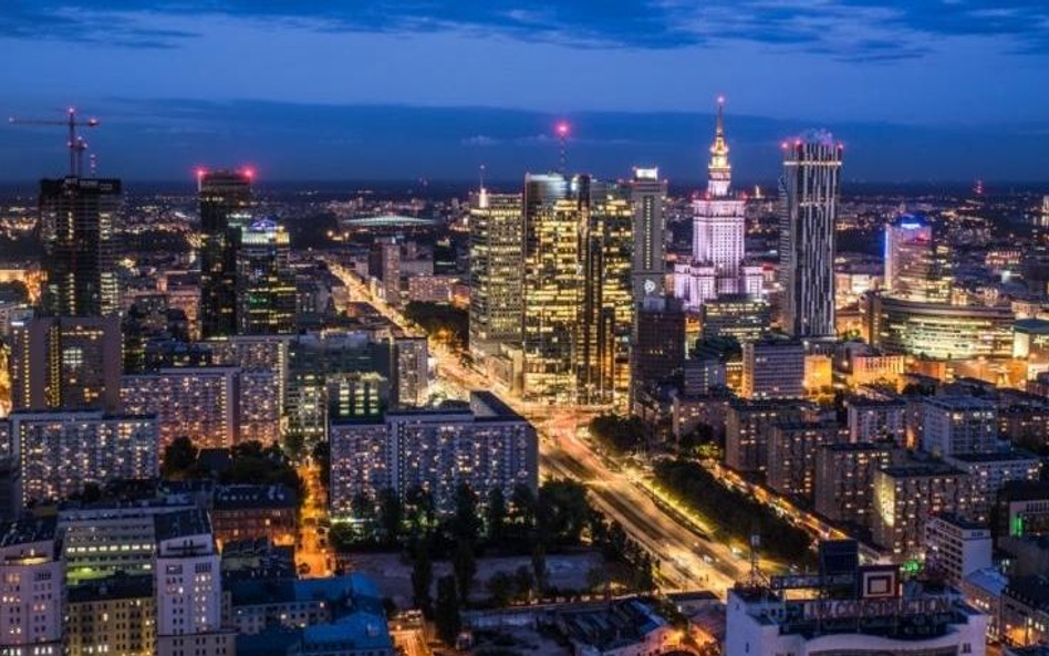 Warszawa nocą