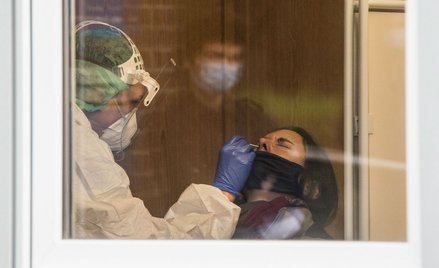 Epidemia koronawirusa w Czechach. Władze zamykają sklepy i stoki