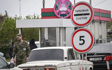 Punkt kontrolny w Varnicie, wsi na pograniczu separatystycznego Naddniestrza i Mołdawii