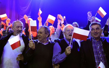 Zwolennicy partii Prawo i Sprawiedliwość podczas październikowej konwencji wyborczej.
