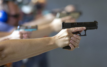 Nauczyciele na Florydzie przyjdą do szkoły z bronią