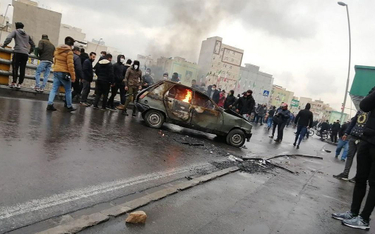 Strażnicy Rewolucji ostrzegają Irańczyków: Przestańcie protestować