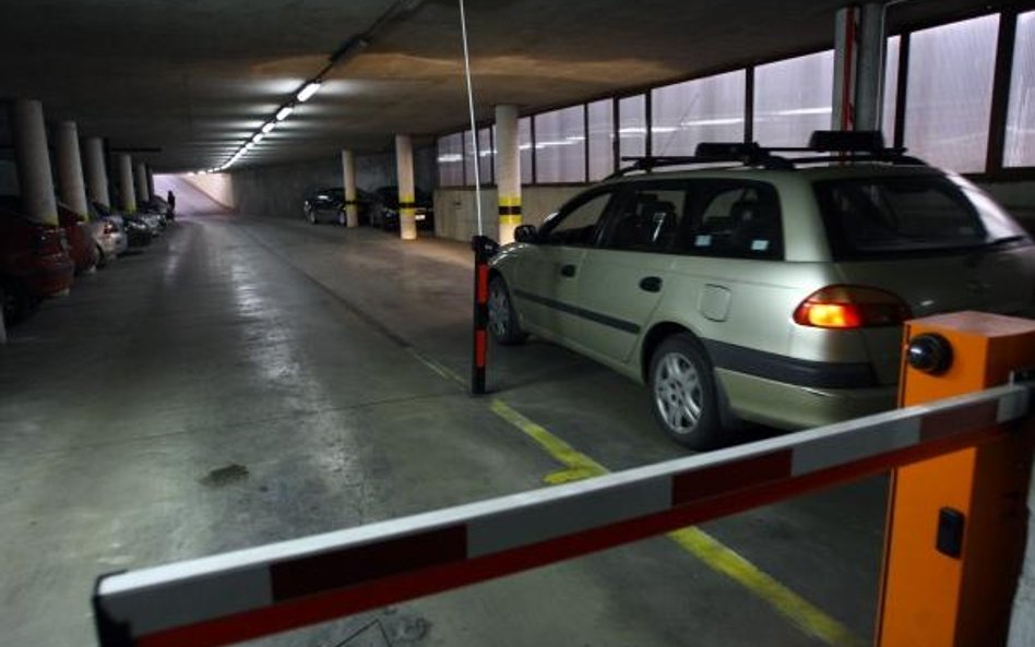 Należność za parking da się zaliczyć do kosztów