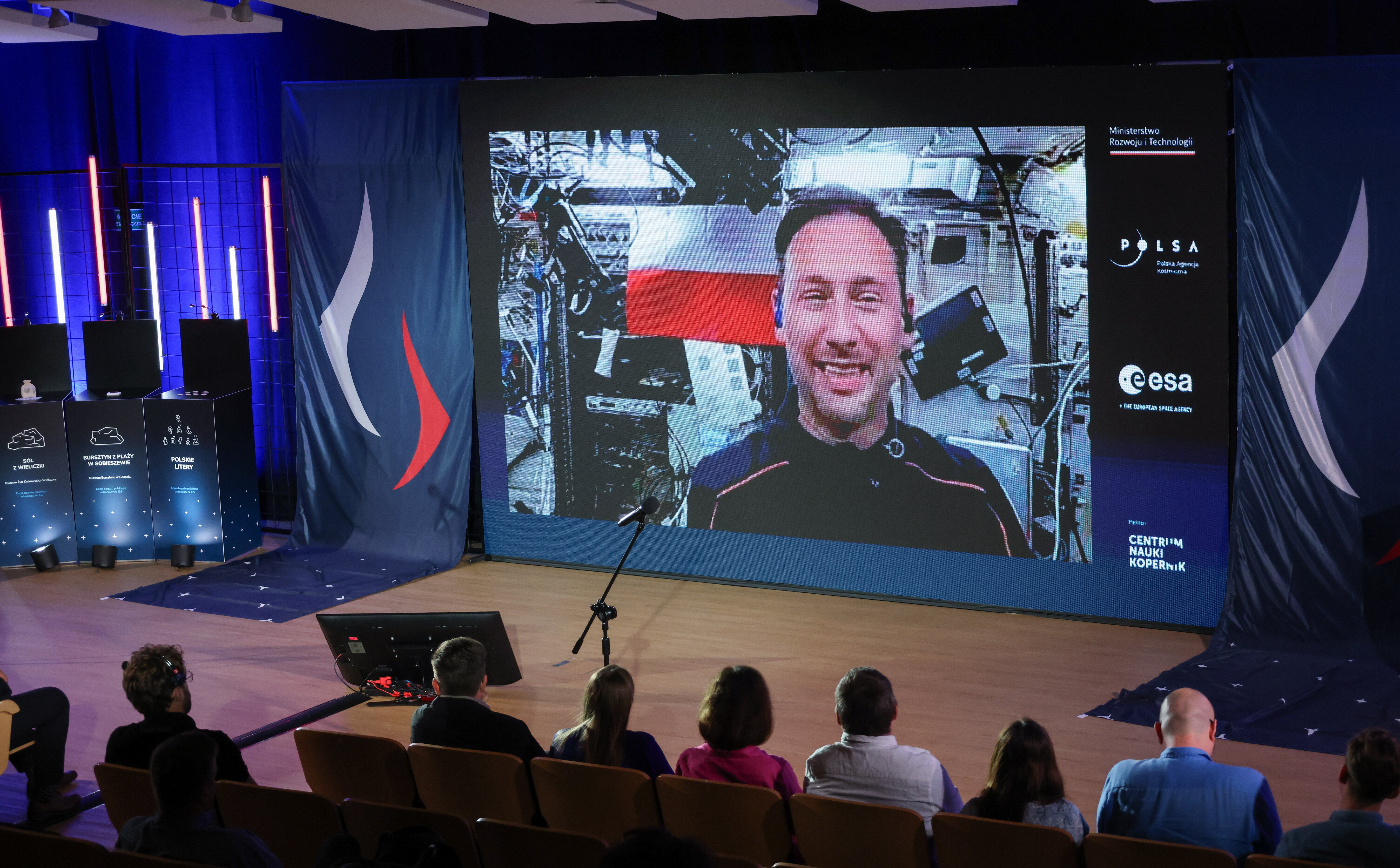 Sławosz Uznański-Wiśniewski wraca na Ziemię. To koniec misji Polaka na ISS