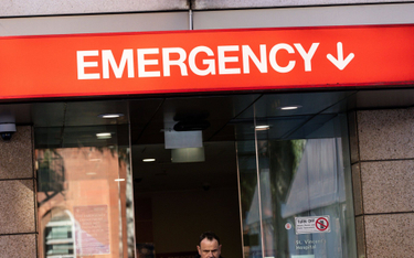 Coraz więcej chorych na COVID-19 Australijczyków trafia do szpitali