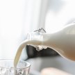 Mleko roślinne nie jest drogie – to krowie jest zbyt tanie