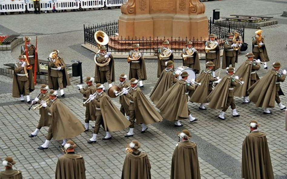 Po godzinach w czwartek