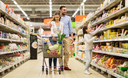 Do której będą czynne sklepy w sobotę? Gdzie będzie można zrobić zakupy w Wielkanoc?