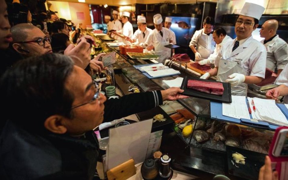 Sieć restauracji Zanmai słynie z sushi i ekstrawaganckiego właściciela