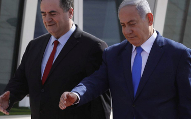 Wspólnym krokiem tylko na zdjęciu? Rywale w Likudzie – Israel Katz i Beniamin Netanjahu (z prawej).