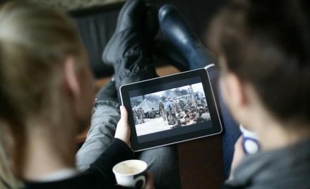 Polacy najchętniej płacą w Internecie za oglądanie wideo na żądanie – wynika z najnowszych danych Pe