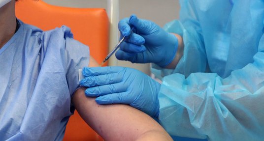 Naukowcy przeanalizowali ponad 21 tys. kwestionariuszy wypełnionych przez zaszczepione kobiety