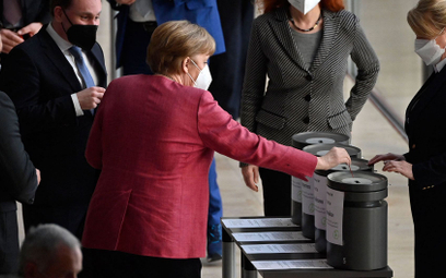 Koronawirus. Bundestag popiera warunkowe zaostrzanie restrykcji
