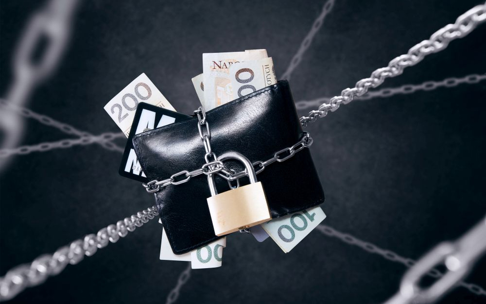 Co zrobić, gdy bank zablokuje środki na koncie?