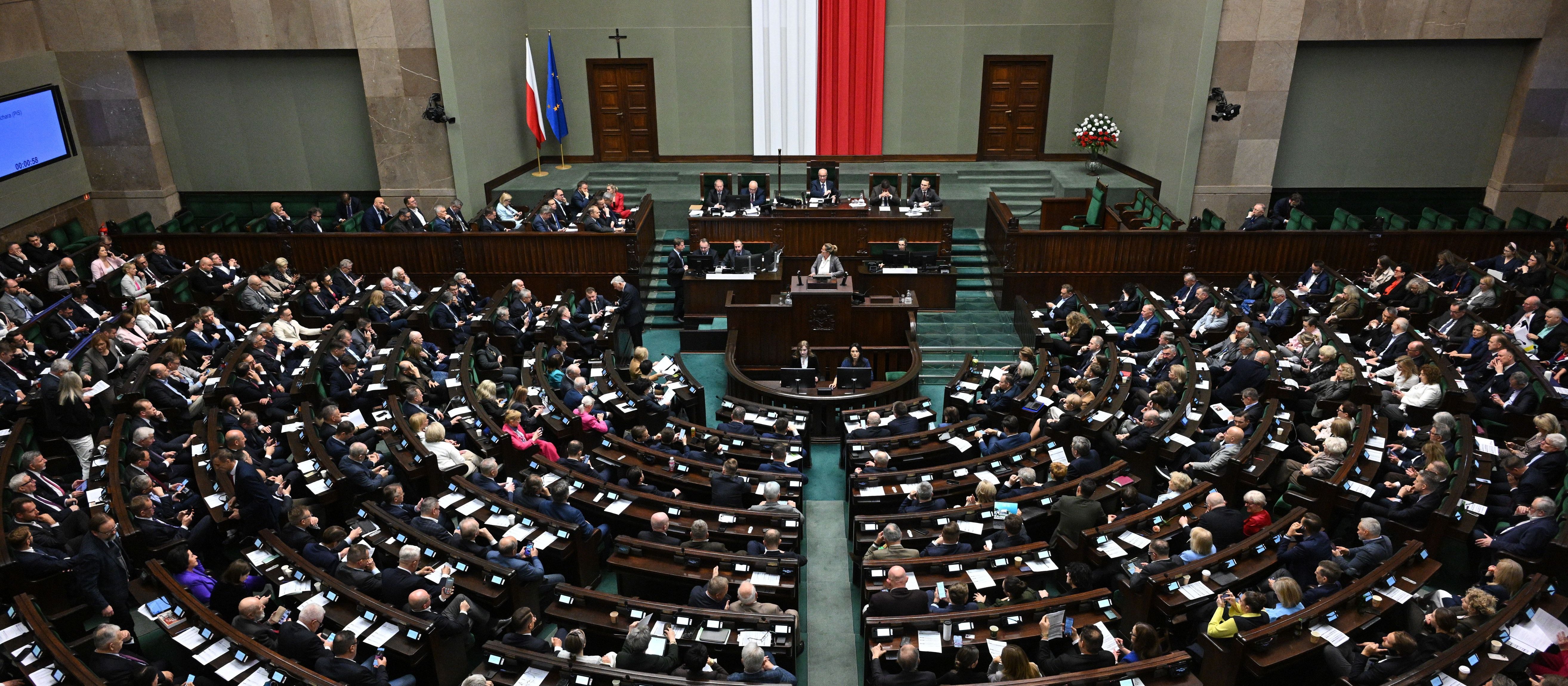 Sejm uchwalił. Łatwiejsze formalności podatkowe i mniej swawoli fiskusa