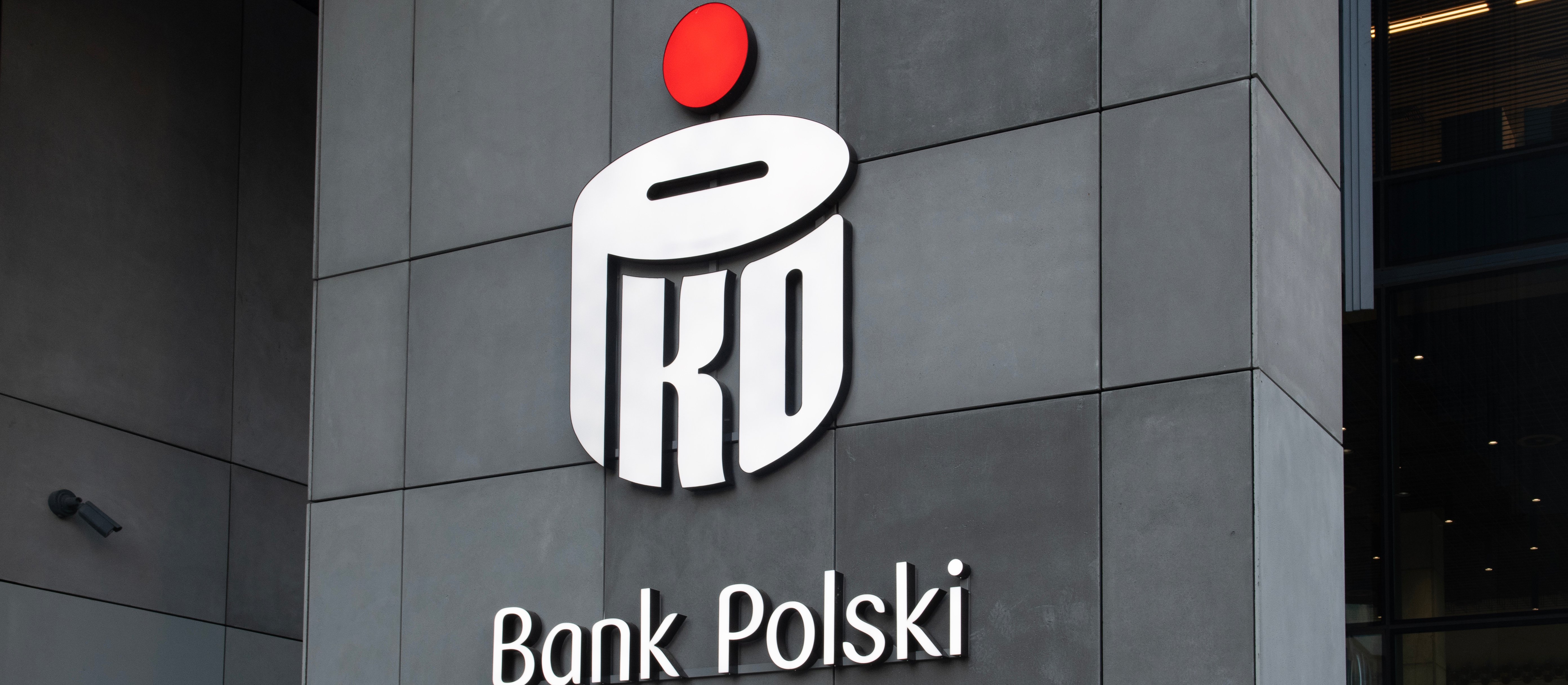 PKO BP jako pierwszy wprowadza POLSTR do hipotek. Ale to nie gwarantuje tańszego kredytu