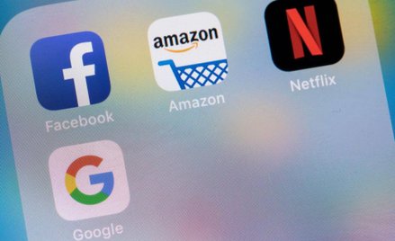 Giganci internetu pomogliby bardziej, gdyby… płacili podatki