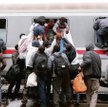 Czy jakiekolwiek normalne państwo traktowałoby jako uchodźców ludzi, którzy próbują siłą sforsować j