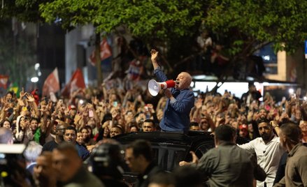 Lula podczas powyborczej nocy w Sao Paulo