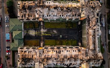 Oględziny poszczególnych pomieszczeń, wskazanych przez biegłego jako kluczowe dla ustalenia źródła i