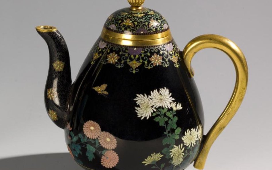 Namikawa Yasuyuki (1845–1927) Czajniczek zdobiony motywem chryzantem Kioto, ok. 1890-1910 emalia clo