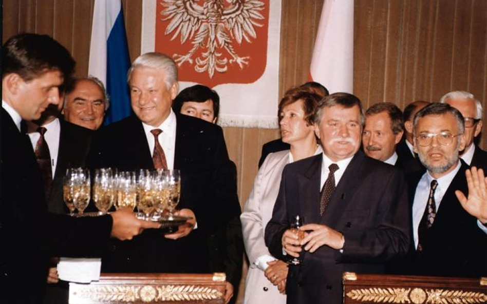 Jelcyn – Wałęsa, rok 1993: Rosja bierze odpowiedzialność za zbrodnię katyńską