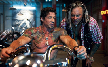 Sylvester Stallone i Mickey Rourke w „Niezniszczalnych”
