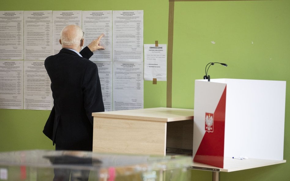 Demokracja ma krótki horyzont czasowy. Kalendarz wyborczy ma tylko cztery lata, a większość politykó