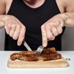 Spożywanie ok. 23 dag czerwonego mięsa dziennie (odpowiednik ok. siedmiu plastrów boczku) istotnie z