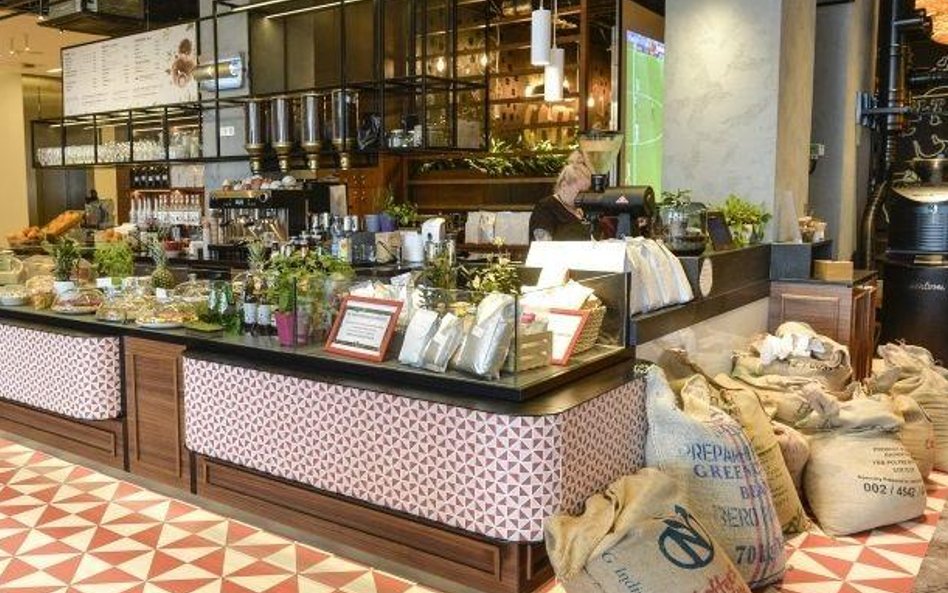 Dumą hotelu jest kawiarnia serwująca świeżo paloną kawę uprawianą według zasad fair trade