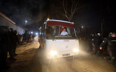 Ukraina: Zaatakowano autobusy z ewakuowanymi z Wuhan