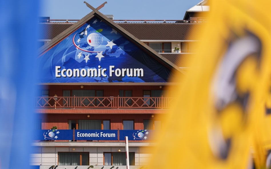 Trudne dyskusje w trudnych czasach. W Karpaczu ruszyło XXXV Forum Ekonomiczne