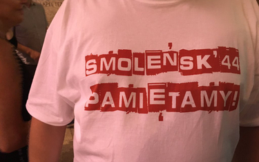 Poseł PO Michał Szczerba wrzuca zdjęcie koszulki "Smoleńsk'44. Pamiętamy" na Twittera
