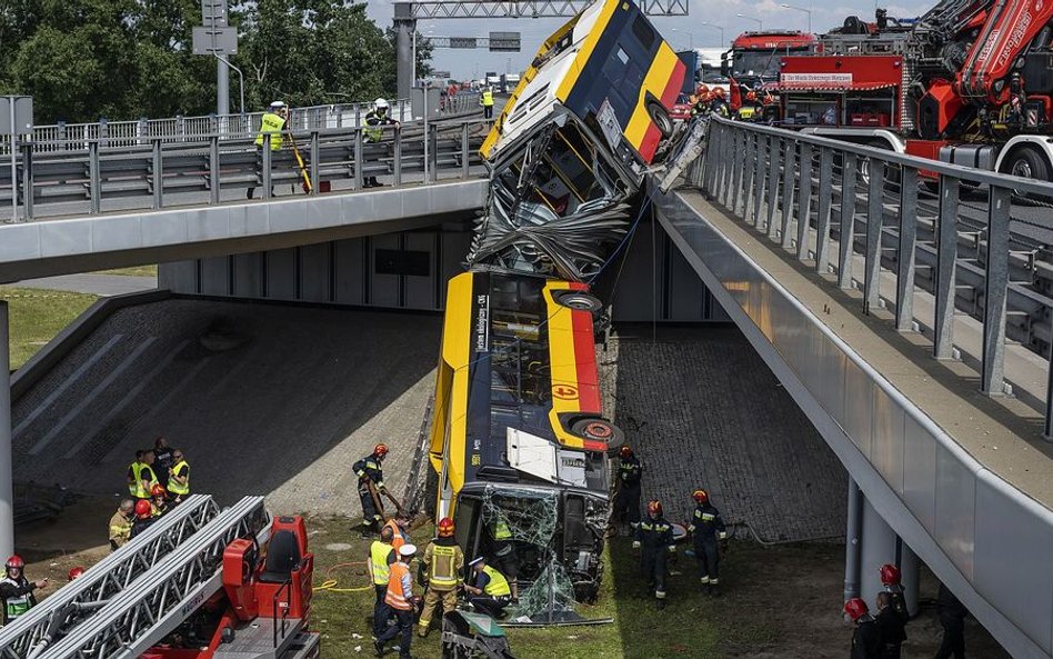 Więcej osób prowadzi po narkotykach. Wzmocnić kontrole kierowców autobusów